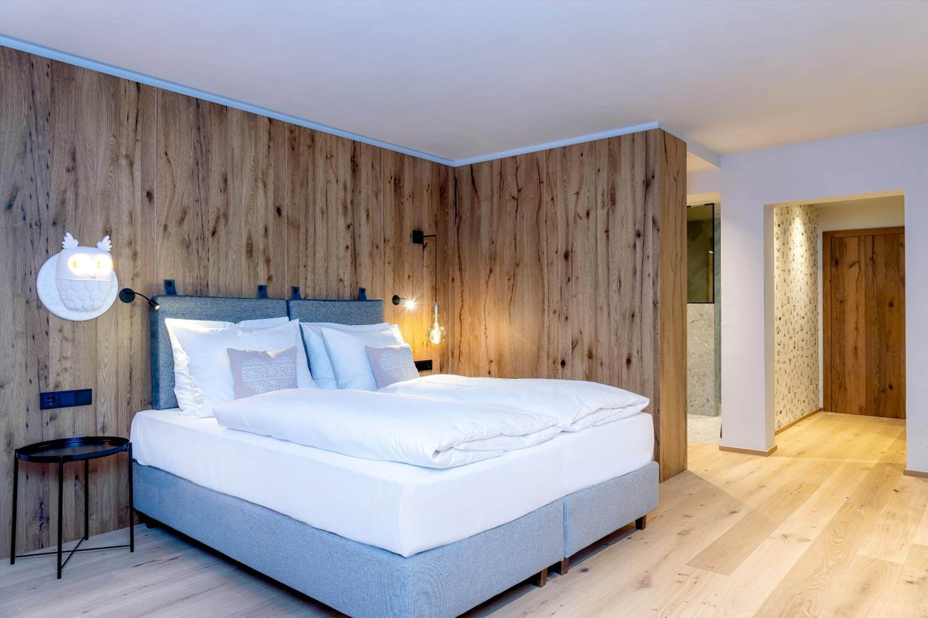 hypo-allergenic bedding, in-room safe, individually decorated