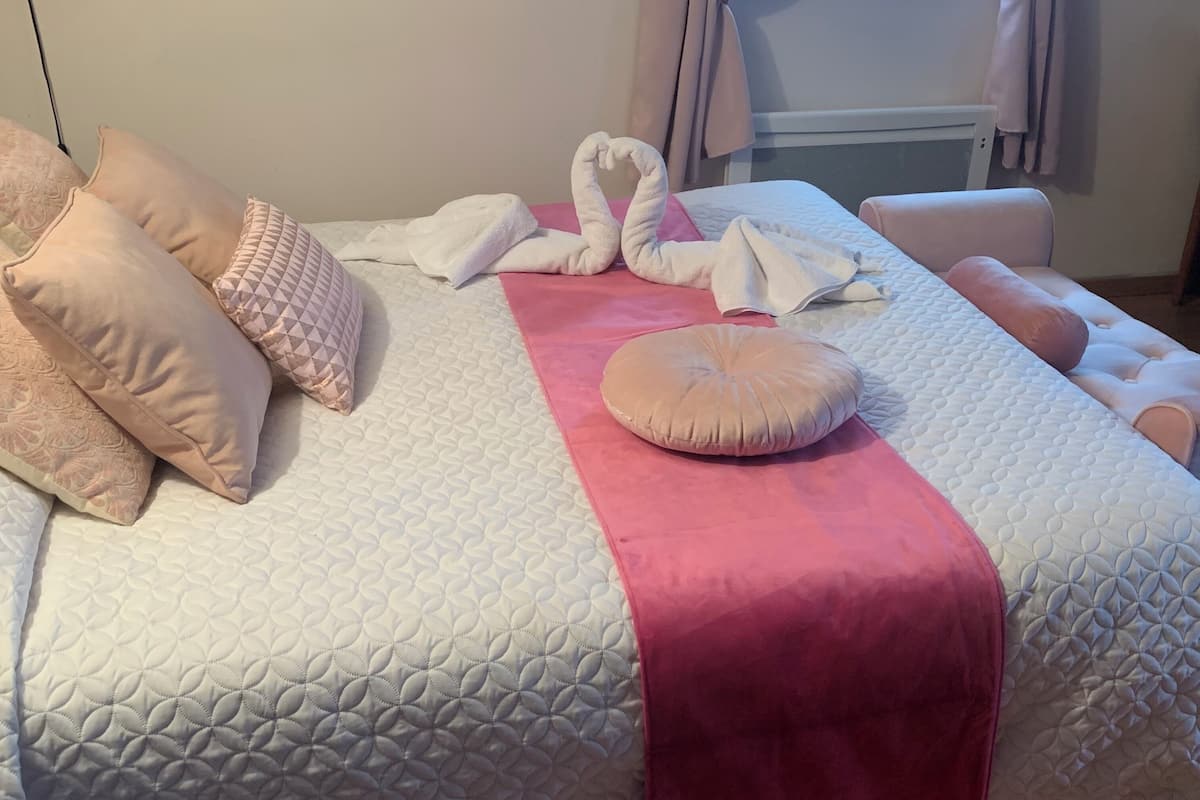 double room | premium bedding, memory-foam beds, minibar, in-room safe