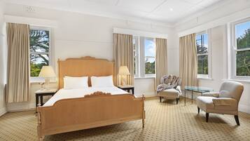Deluxe Room, 1 King Bed, Garden View | Iron/ironing board, cribs/infant beds, free WiFi, bed sheets