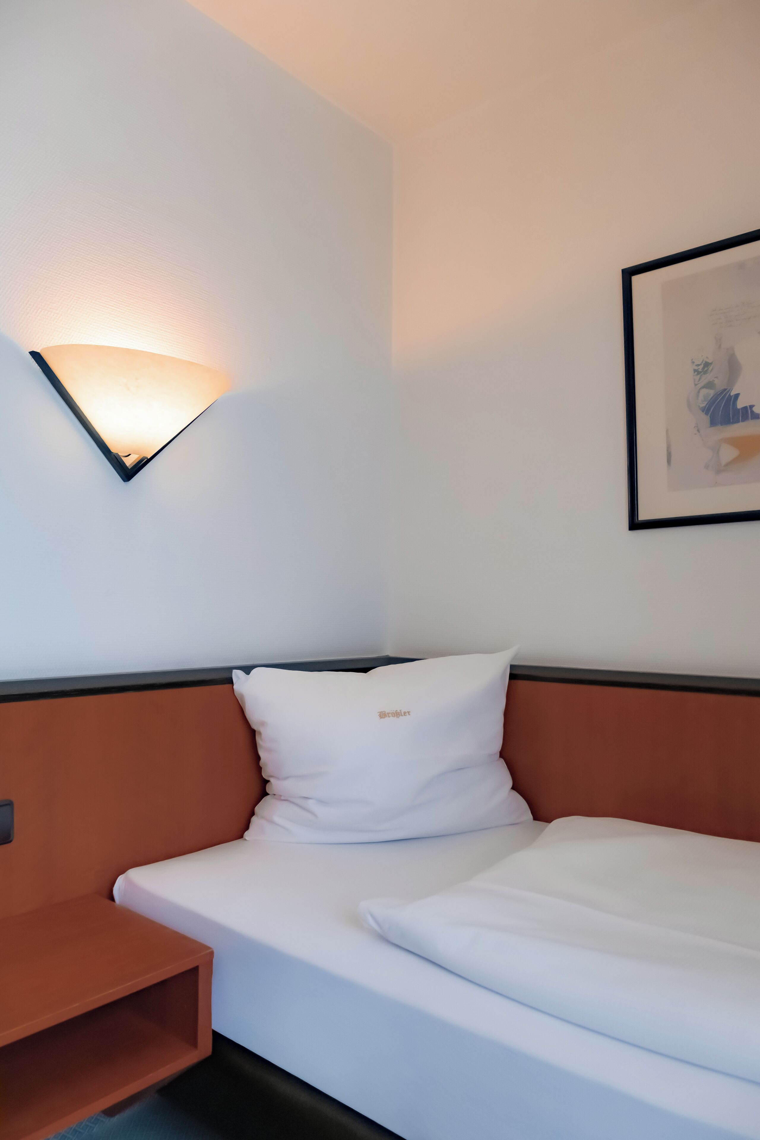 スタンダード シングルルーム | ミニバー、デスク、ノートパソコン用作業スペース、遮光カーテン