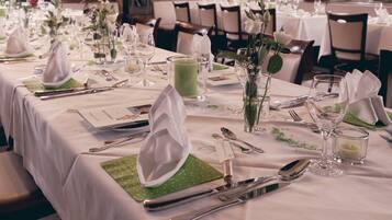 Café da manhã, almoço e jantar