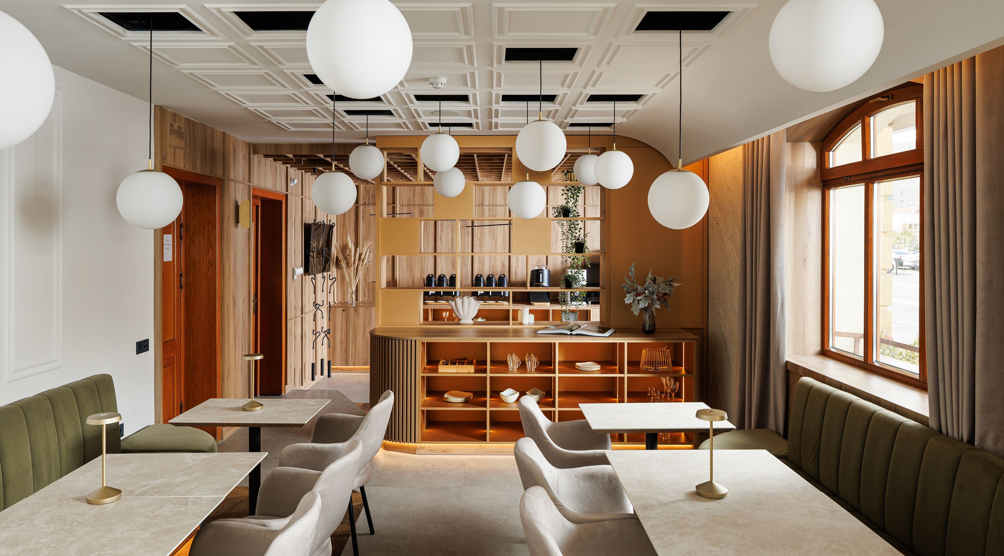 Colazione a buffet, servita tutte le mattine (28 RON a persona) 