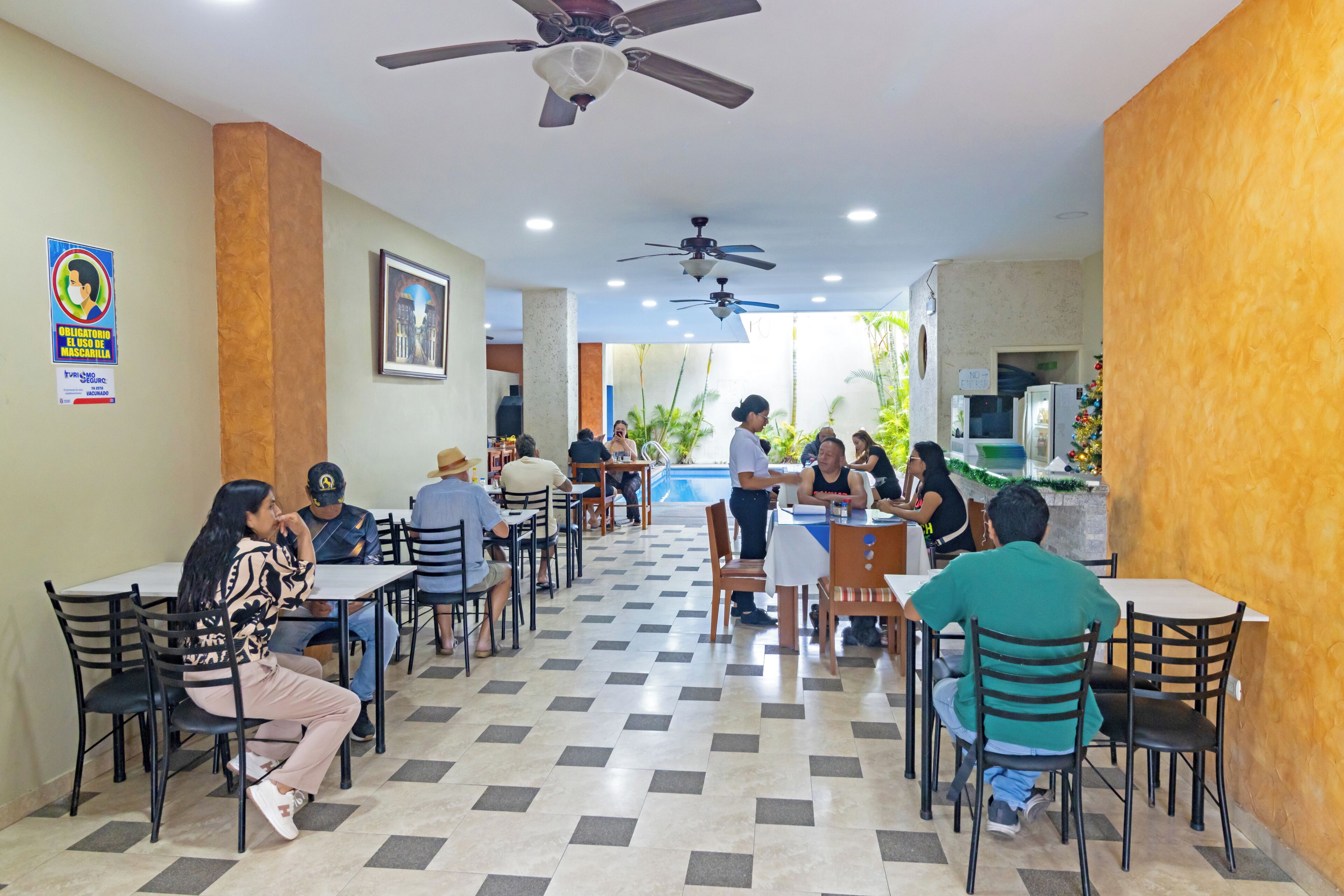 Se sirven desayunos, almuerzos, cenas y brunches