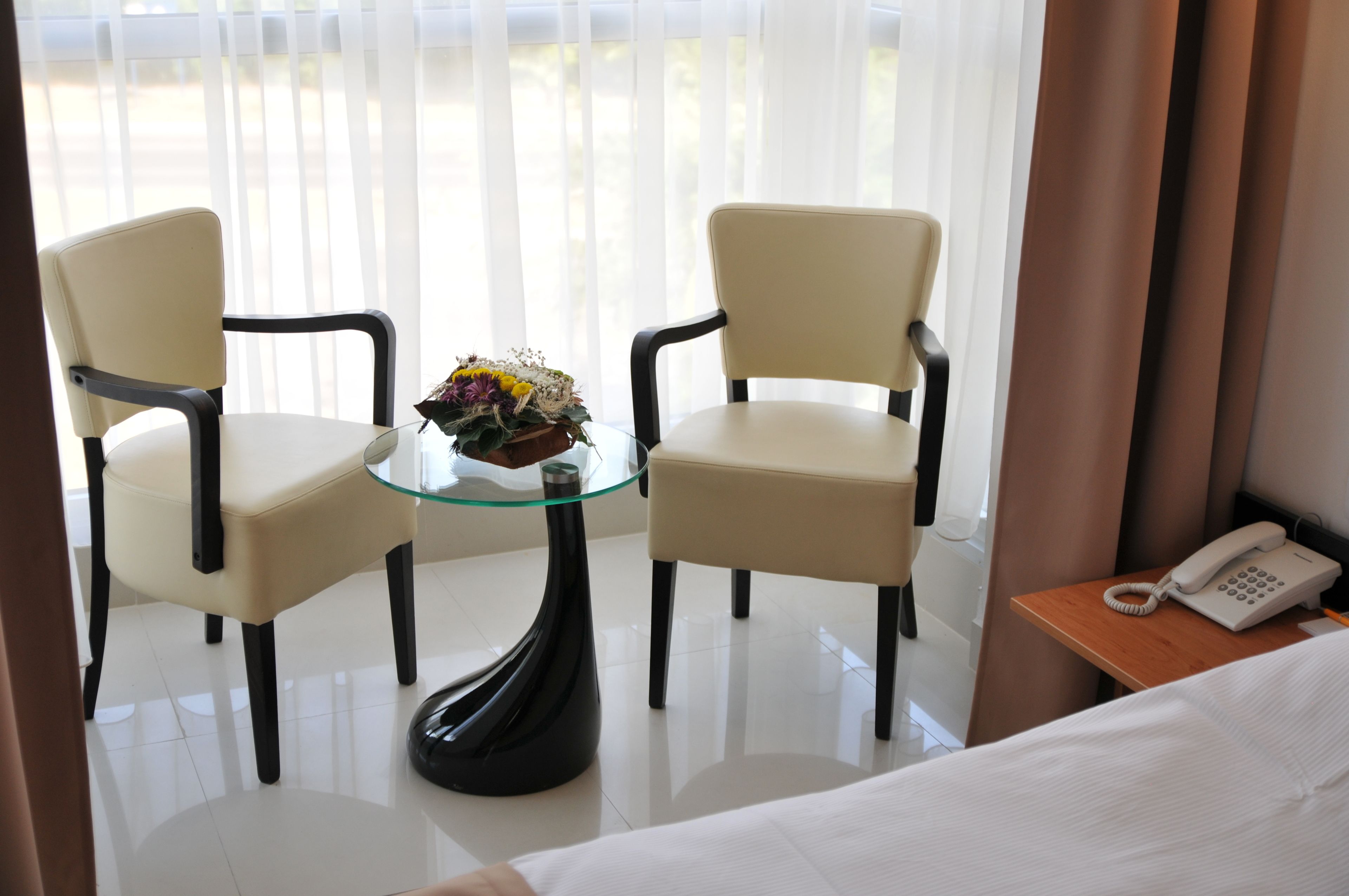 minibar, in-room safe, desk, laptop workspace