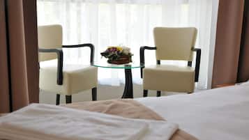 Habitació individual estàndard | Minibar, caixa forta a l'habitació i escriptori