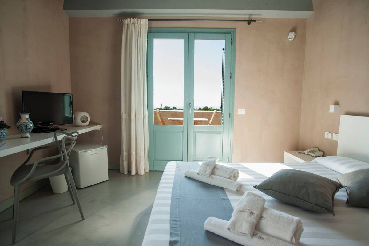 Superior-Doppelzimmer, 1 King-Bett, Terrasse, Meerblick