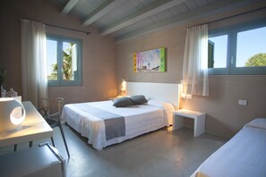 Habitació Comfort, 1 llit de matrimoni gran, vistes al jardí | Llençols de cotó egipci, roba de llit d'alta qualitat i minibar 