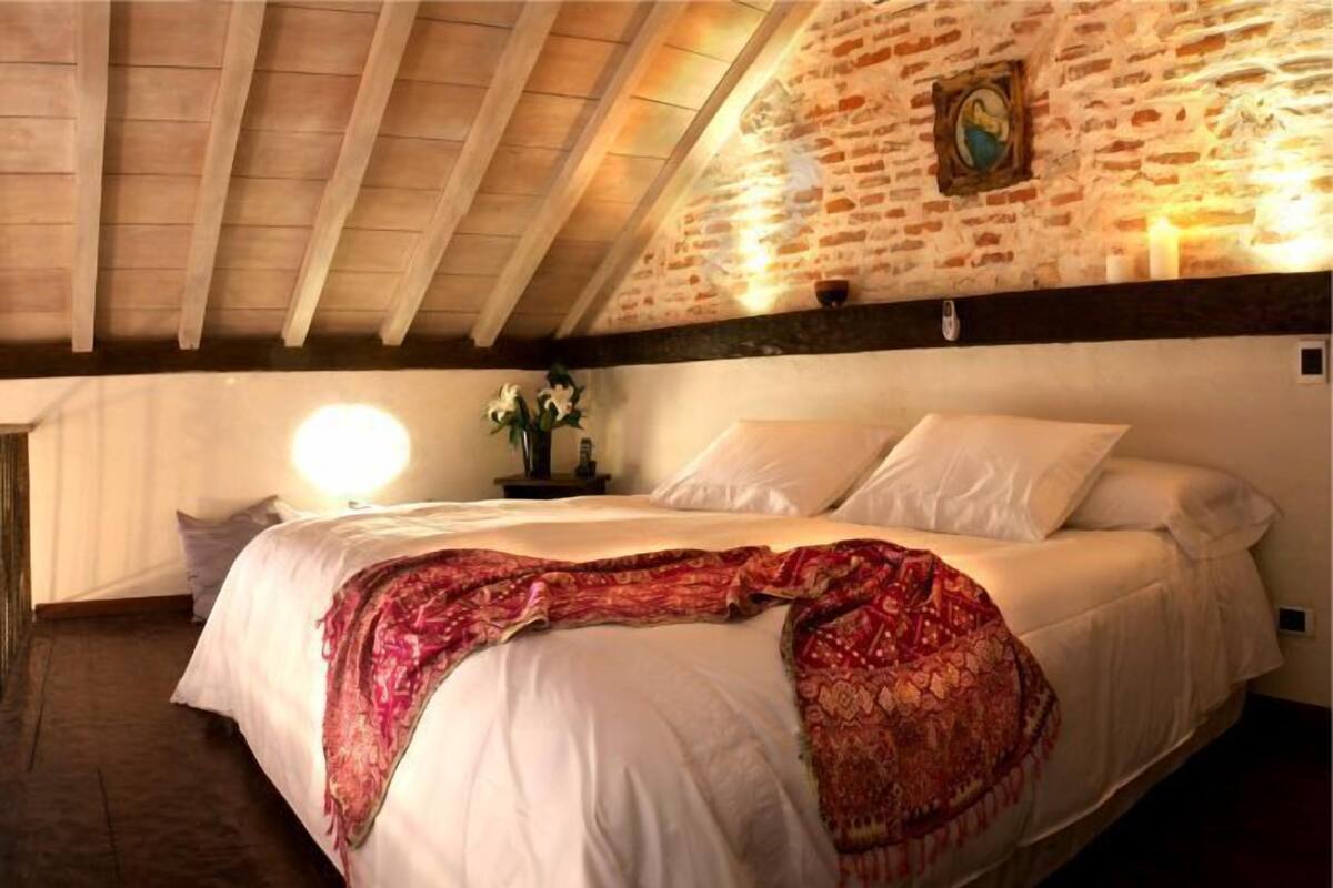 Hypoallergeen beddengoed, donsdekens, een minibar, een kluis op de kamer