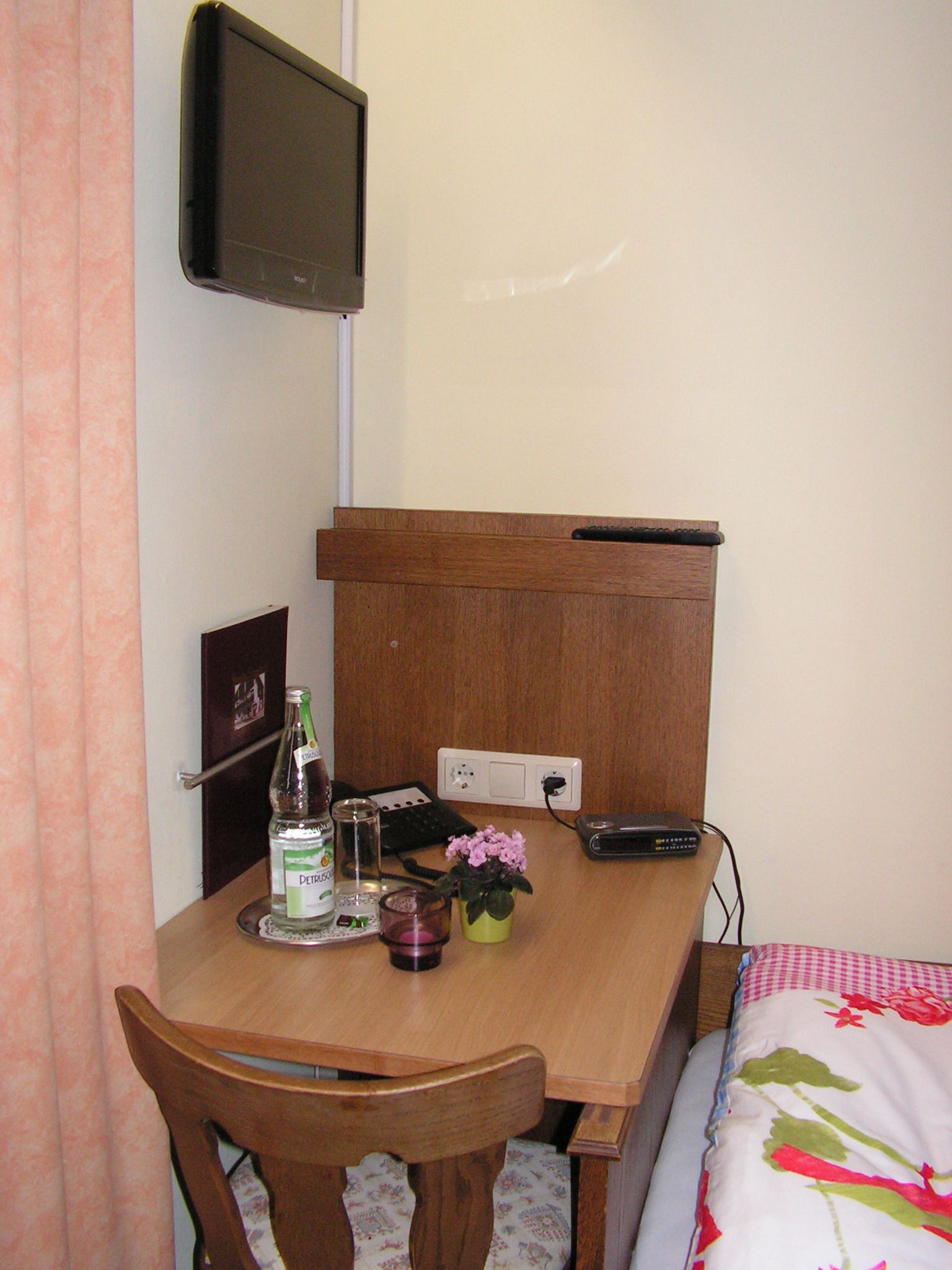in-room safe, desk, soundproofing, cots/infant beds