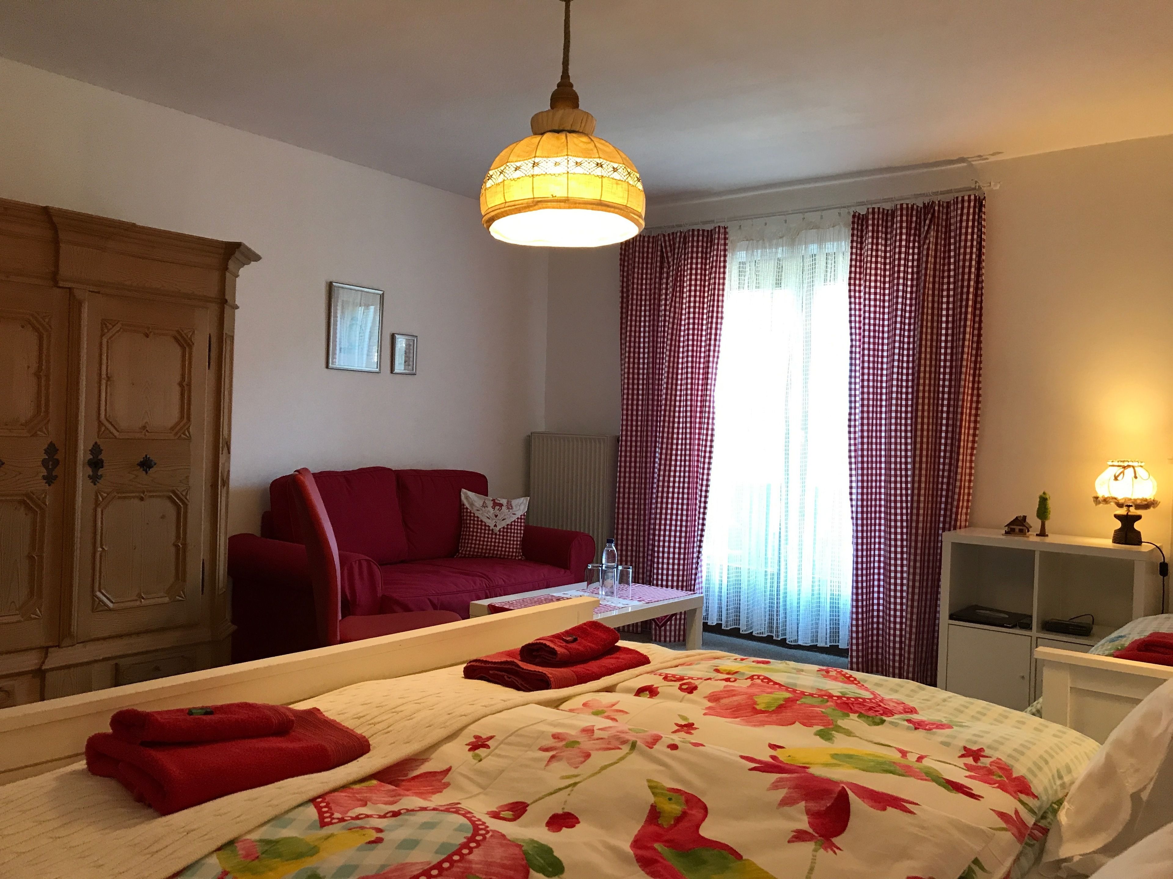 standard triple room, balcony | in-room safe, desk, soundproofing, cots/infant beds