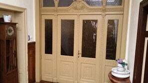 Interior entrance - Guest Rooms Plovdiv (Plovdiv)