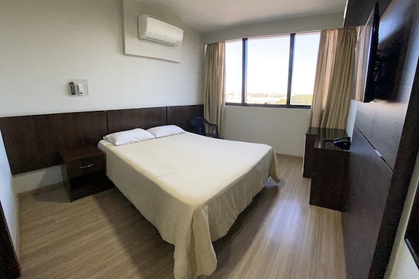Luxury Double Room | Minibar, desk, soundproofing, free WiFi