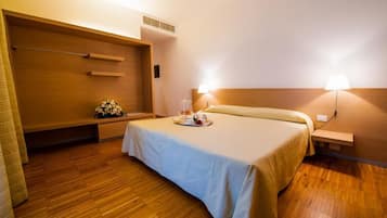 Minibar, in-room safe, individually furnished, desk