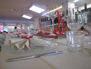 Breakfast, lunch, dinner served; local cuisine, al fresco dining