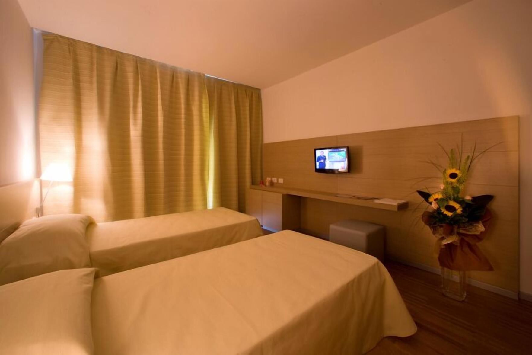 Minibar, in-room safe, individually furnished, desk