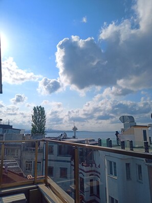Deluxe Triple Room, Balcony, Sea View | Premium bedding, pillowtop beds, minibar, in-room safe - Maritime Hotel Istanbul (Istanbul)