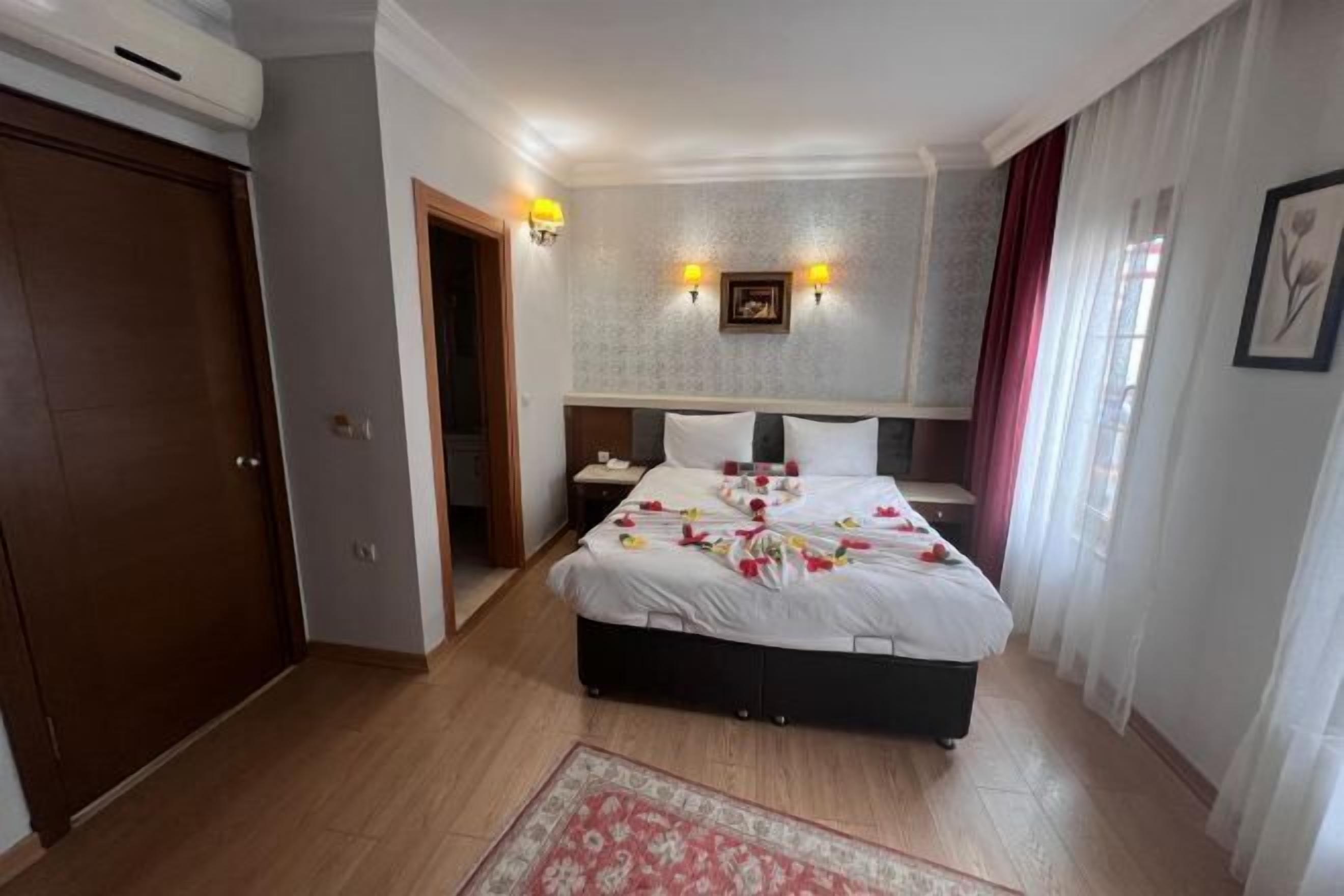 Premium bedding, pillowtop beds, minibar, in-room safe