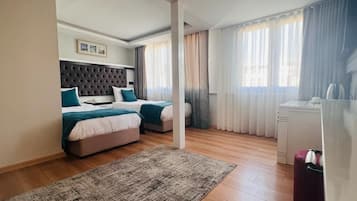 Hochwertige Bettwaren, Pillowtop-Betten, Minibar, Zimmersafe