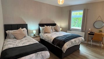 Comfort Triple Room, Private Bathroom | Soundproofing