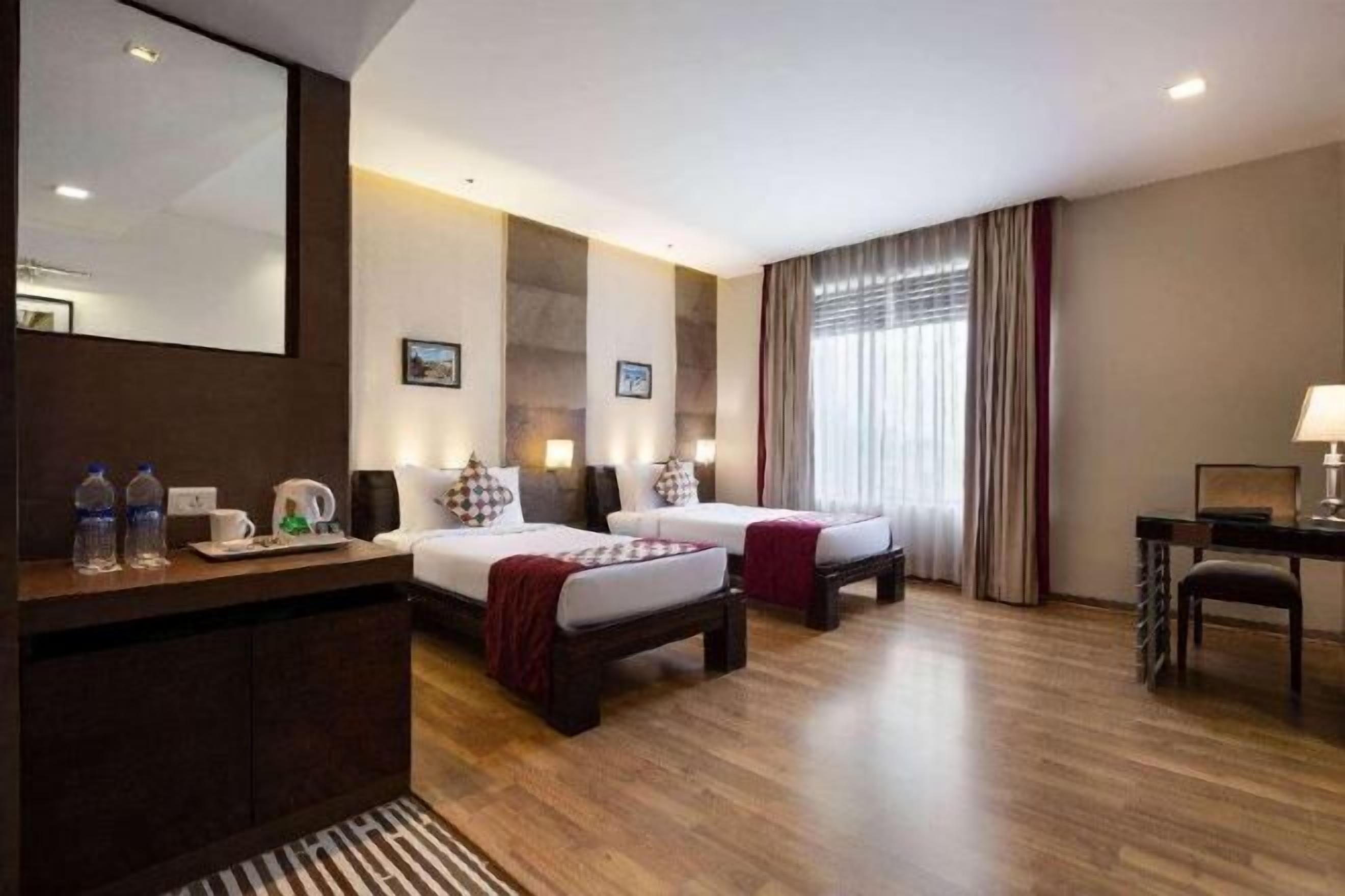 Minibar, in-room safe, individually decorated, individually furnished