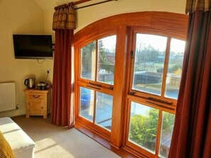 Interior - The Oak Tree Inn  (York)