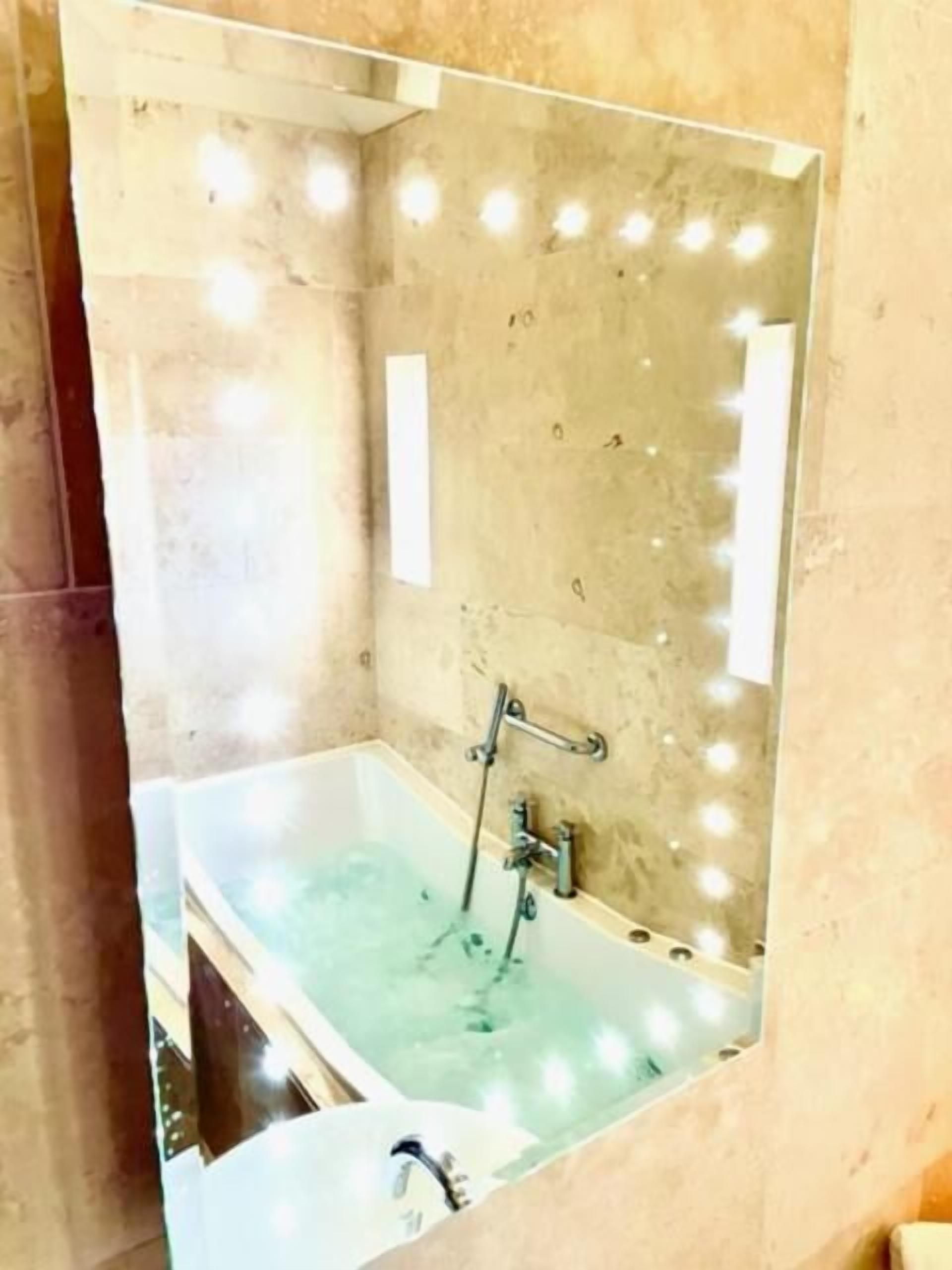 Photo - Oak Tree Inn