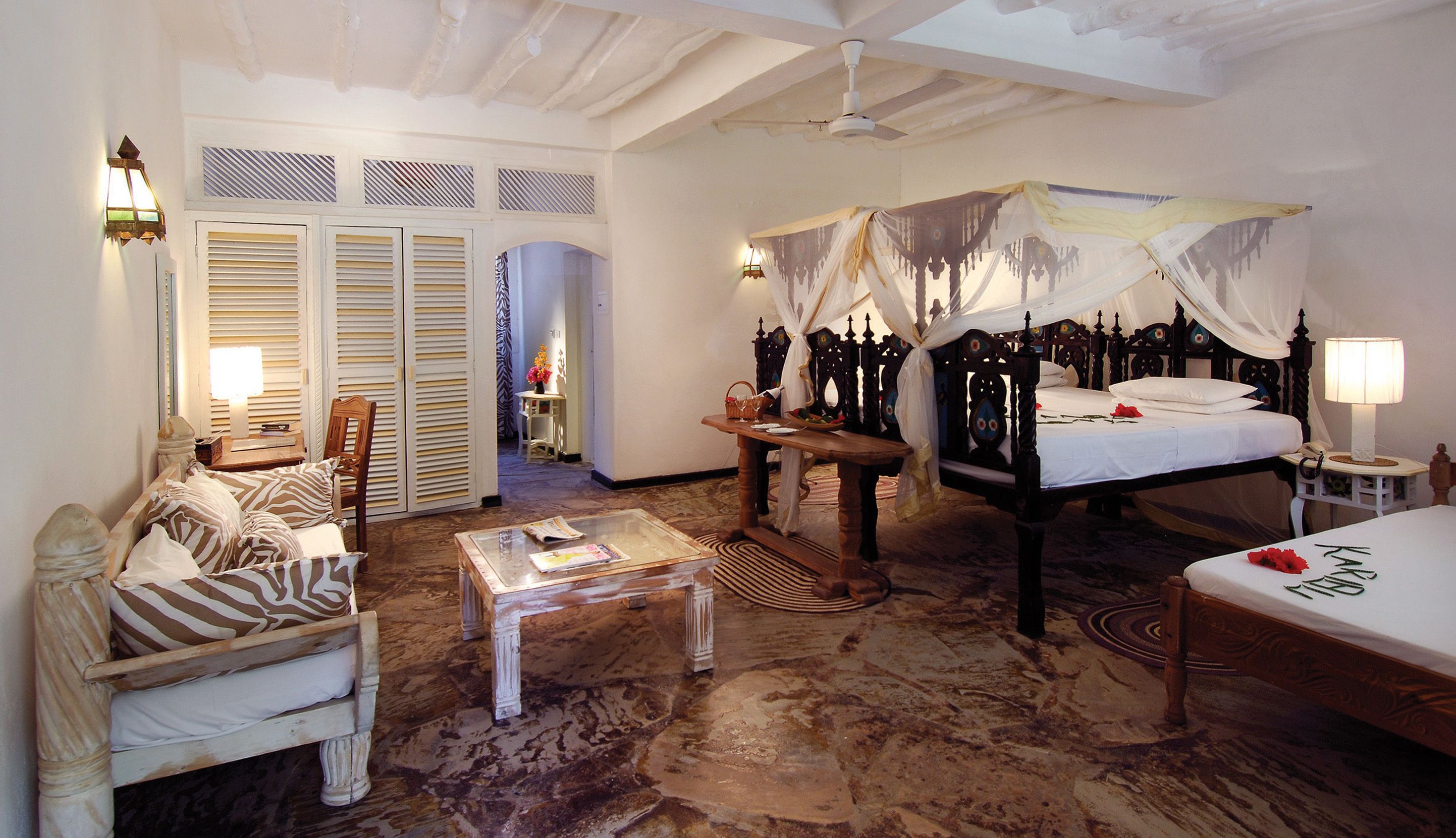 room | in-room safe, free wifi, bed sheets