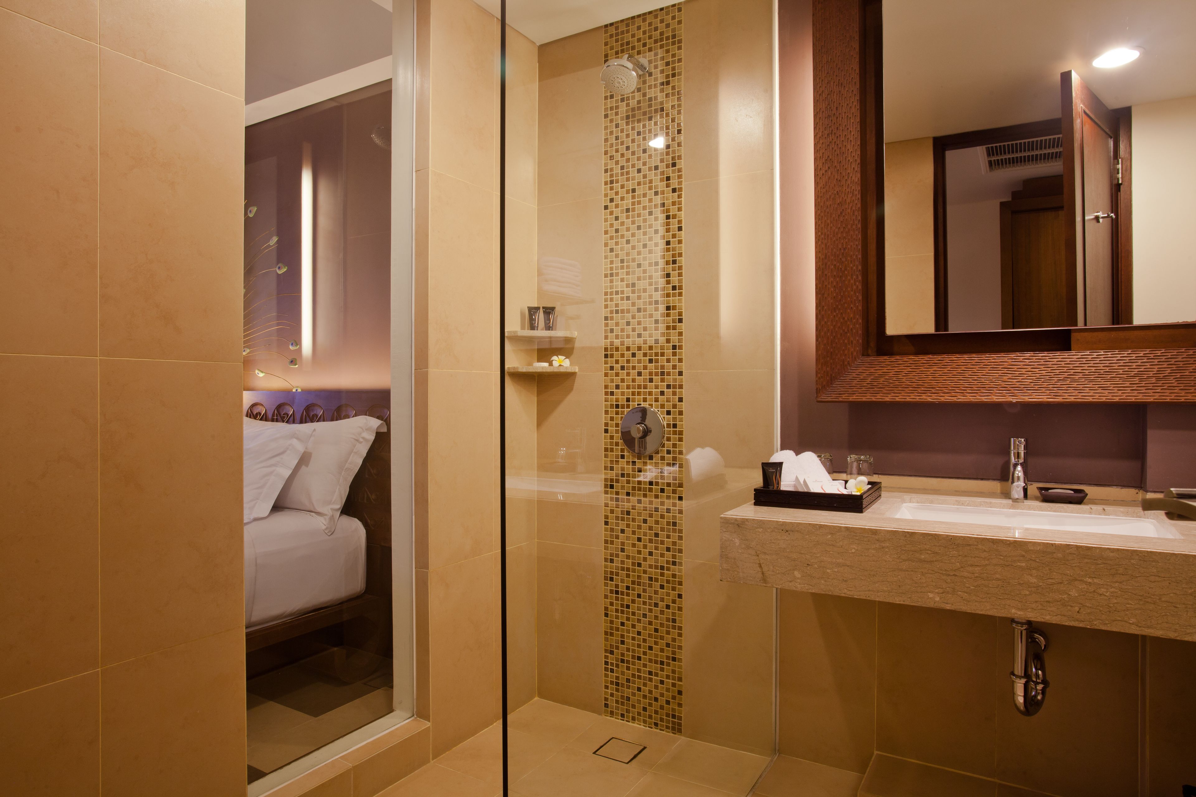 shower, rainfall showerhead, free toiletries, hair dryer