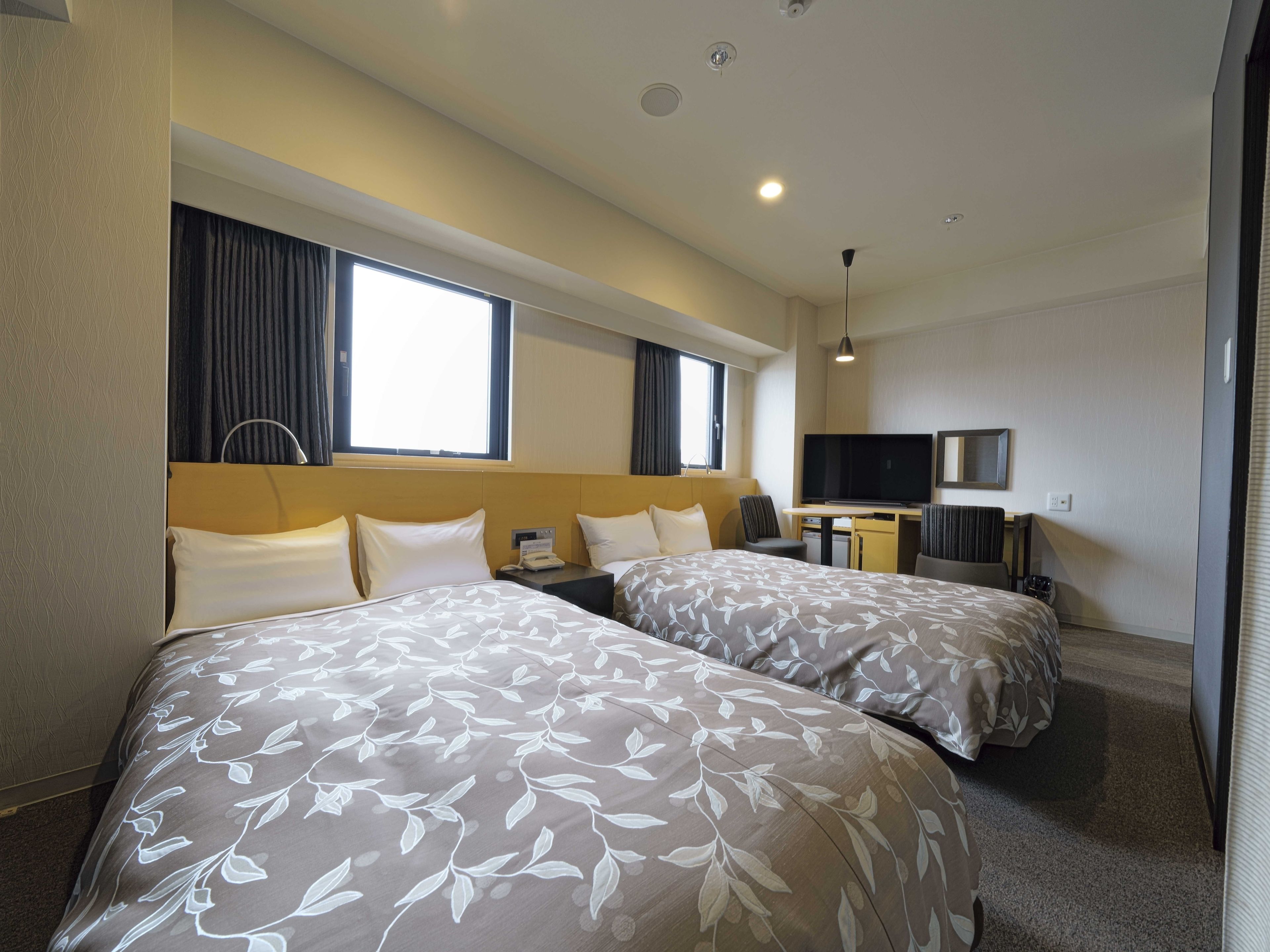 superior twin room, non smoking | desk, blackout curtains, soundproofing, iron/ironing board