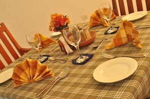 Daily English breakfast (USD 10 per person) - Oasey Beach Hotel (Induruwa)