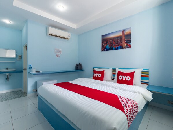 Habitación doble Deluxe | Escritorio, wifi gratis y ropa de cama 