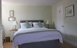 Townhome, 3 Bedrooms | 3 bedrooms, individually decorated, individually furnished - Cherubs Nest (Dartmouth)