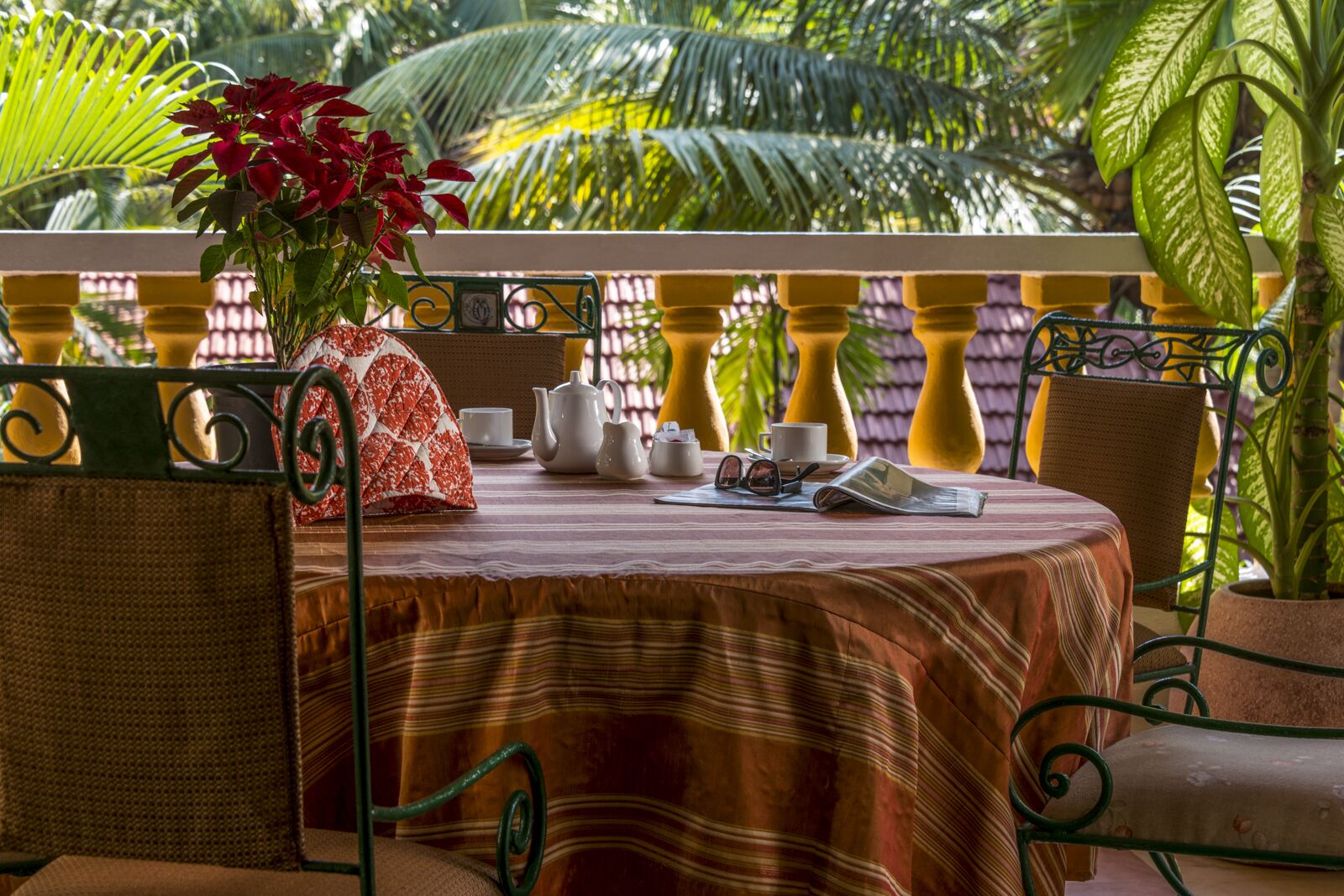 Casa Star | Premium bedding, memory-foam beds, minibar, in-room safe