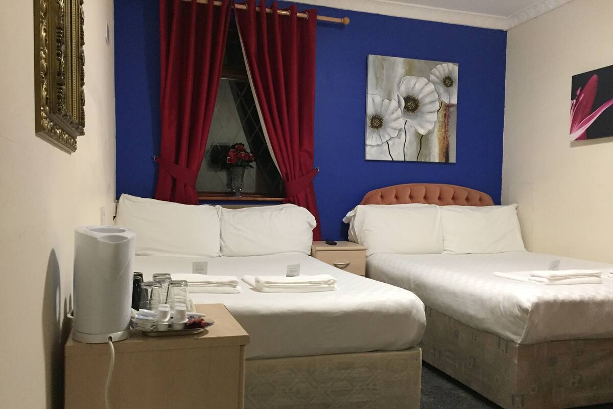 Quadruple Room, Ensuite ( Room(Sleeps-4 Adults))