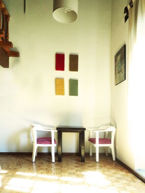 Double Private Room, Shared Bathroom | Coin séjour