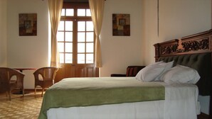 Double Private Room, Shared Bathroom | Wi-Fi ฟรี