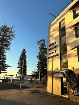 Manly Paradise Motel & Apartments