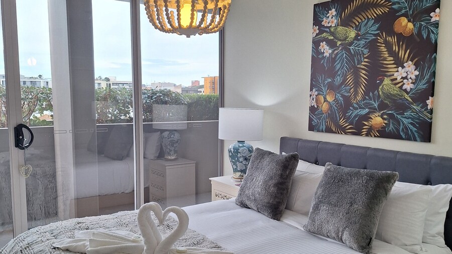 Honeysuckle Executive Apartments