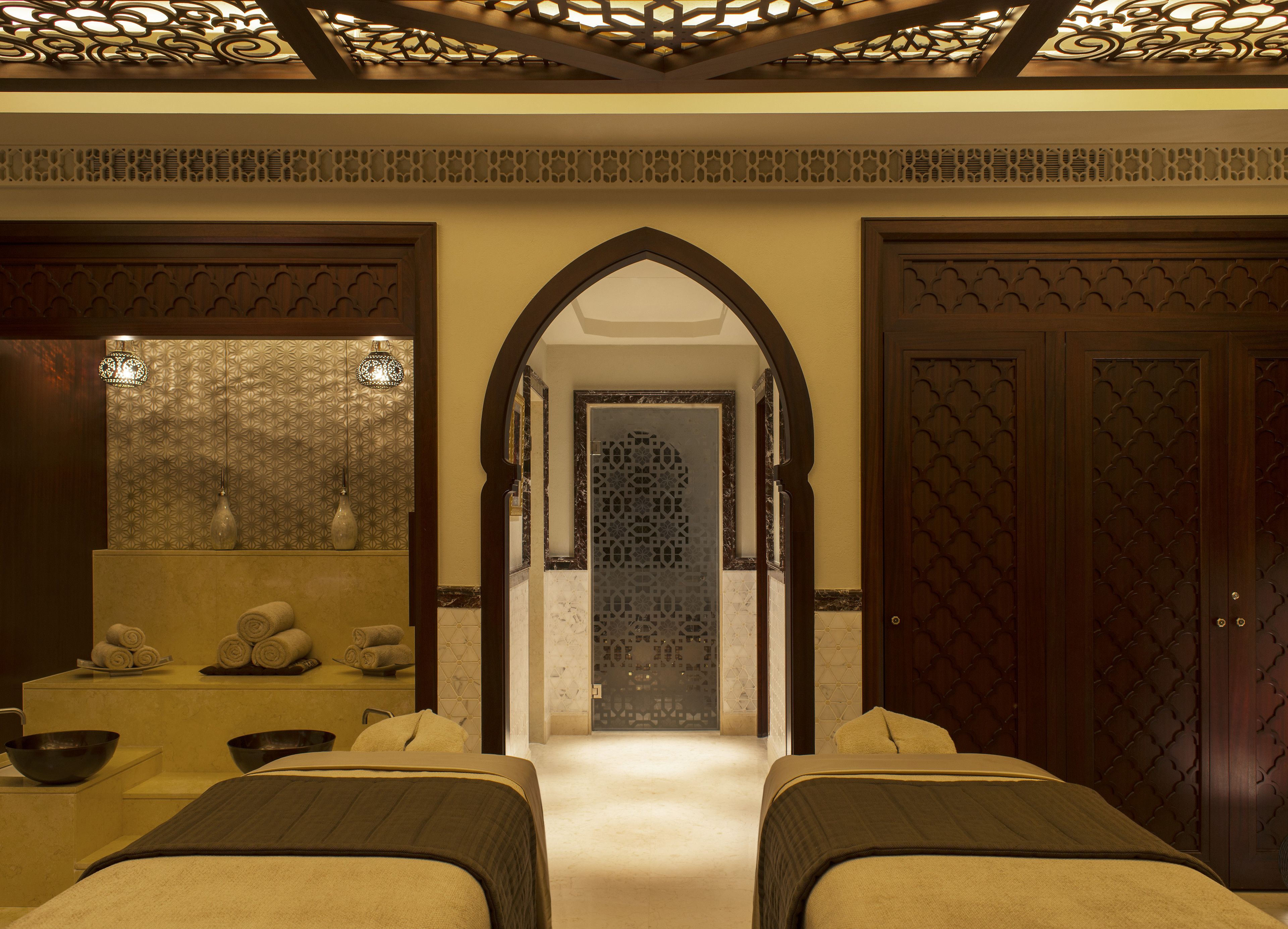 Kuumakivihierontaa, syväkudoshierontaa, hierontapalveluita