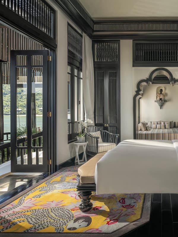 Minibar, in-room safe, individually decorated, individually furnished