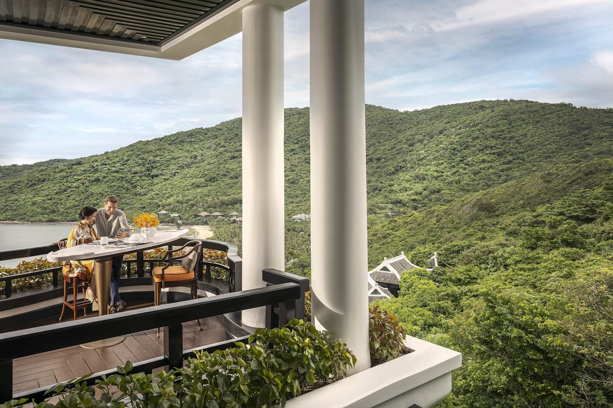 Club Suite, 1 King Bed, Ocean View (Panoramic)
