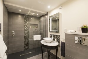 Junior Suite (Kentmere) | Bathroom - Nanny Brow (Ambleside)