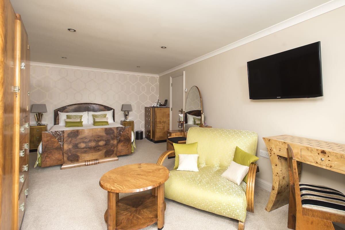 Junior Suite (Kentmere) | Minibar, iron/ironing board, free WiFi, bed sheets