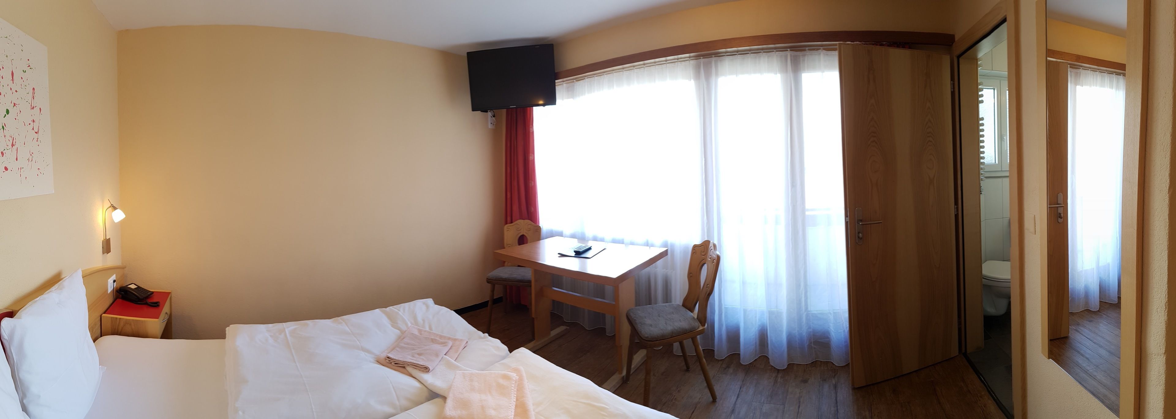 classic double room, balcony | in-room safe, free wifi