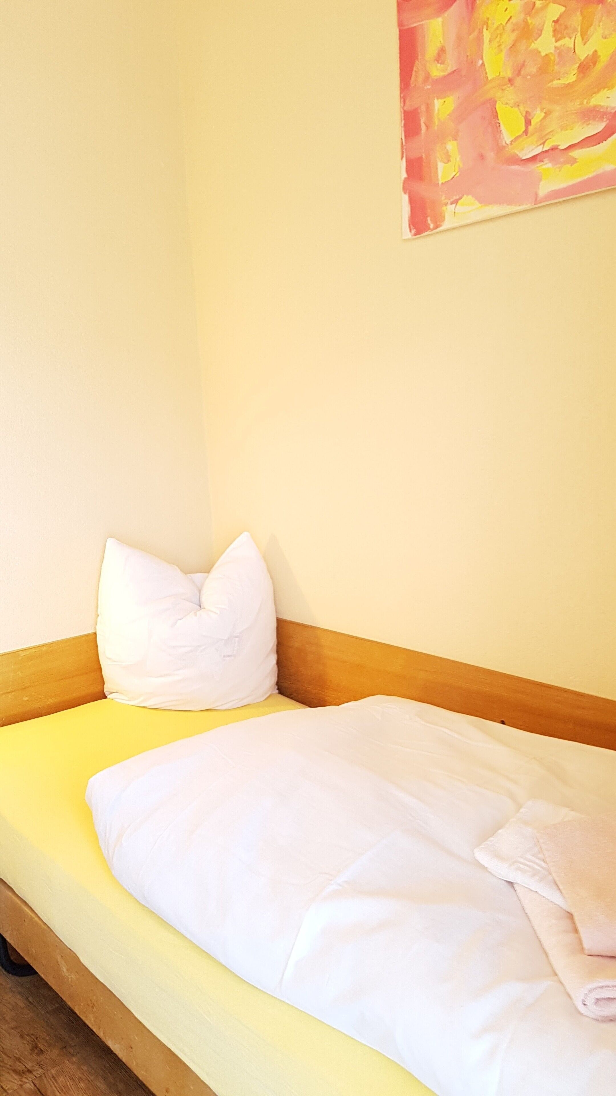 economy single room, shared bathroom | in-room safe, free wifi