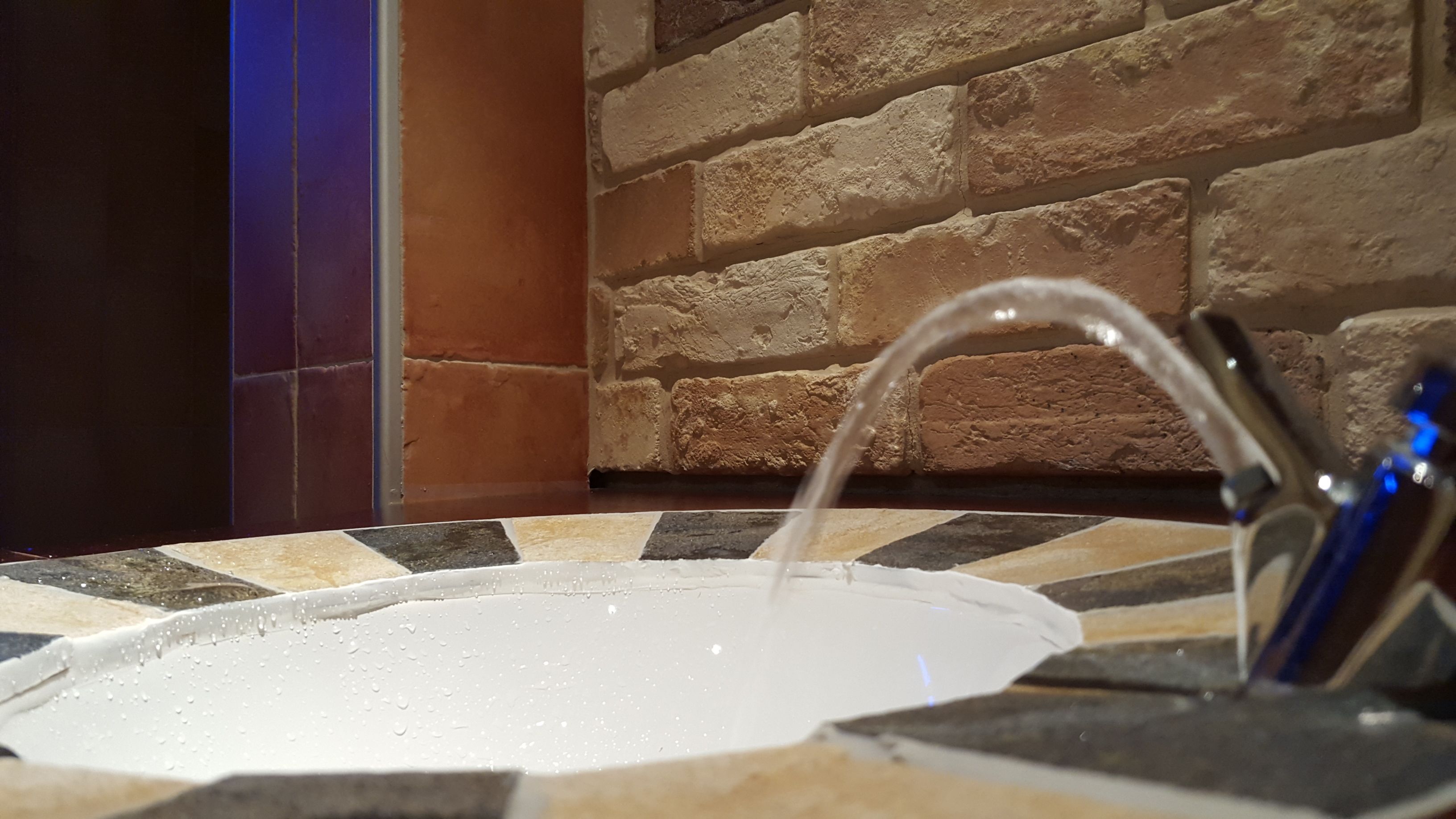 turkish bath/hammam, hot stone massages, massages