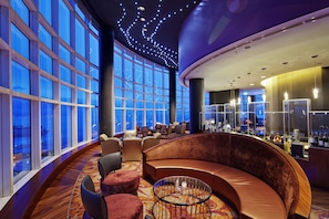 2 bars/lounges - Hilton Baku (Baku)