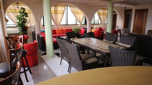 Free daily continental breakfast - Krisview Hotel (Accra)