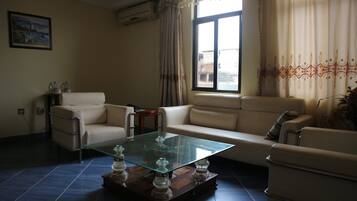Royal Room | Living area | LED TV