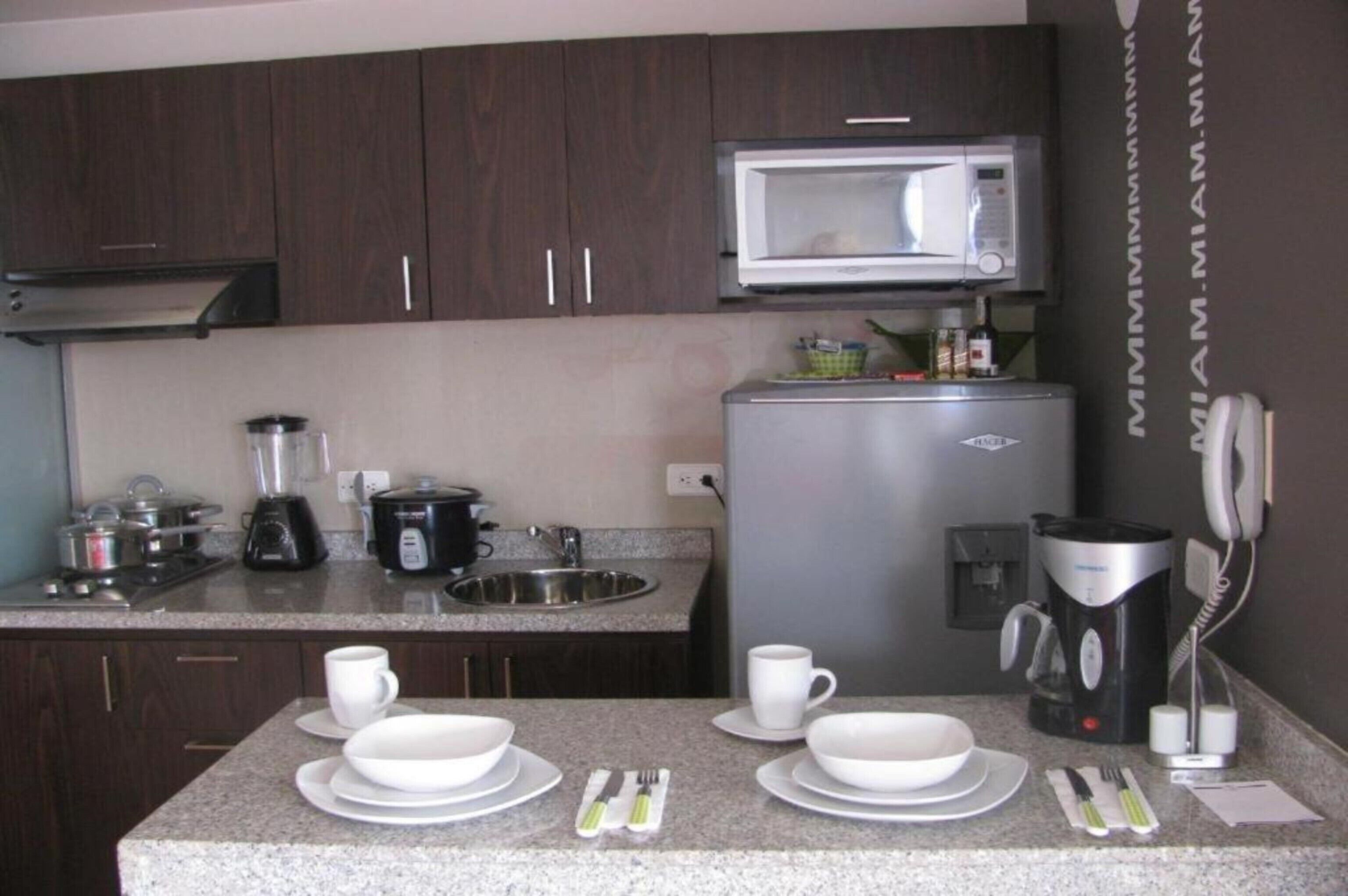 standard double room | private kitchenette | fridge, coffee/tea maker
